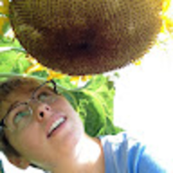 Meet your Posher, Becca - Picture 1 of 1